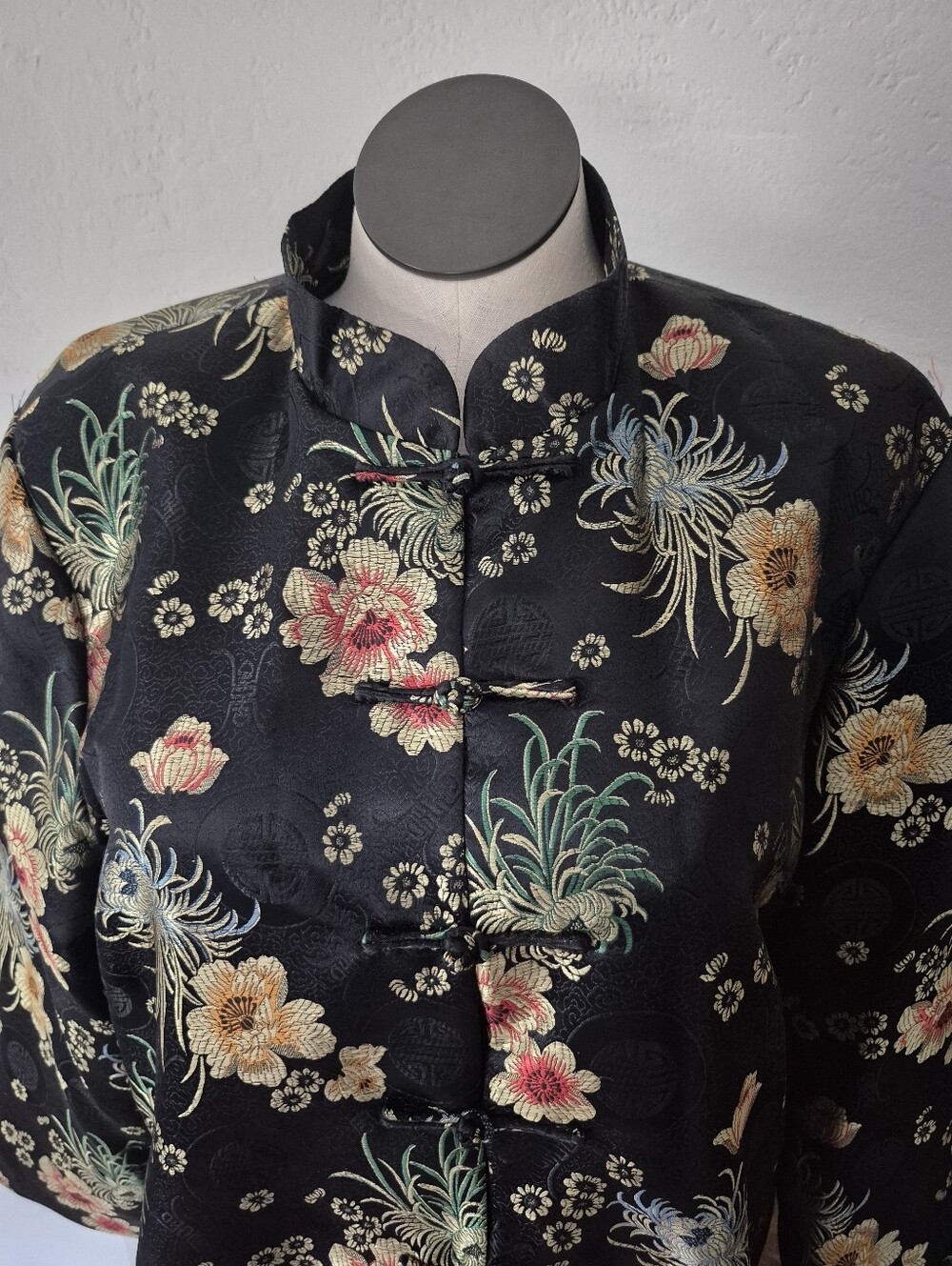 Vintage Black Floral Satin Mandarin Collar Kimono Jacket 2X - Picture 2 of 12